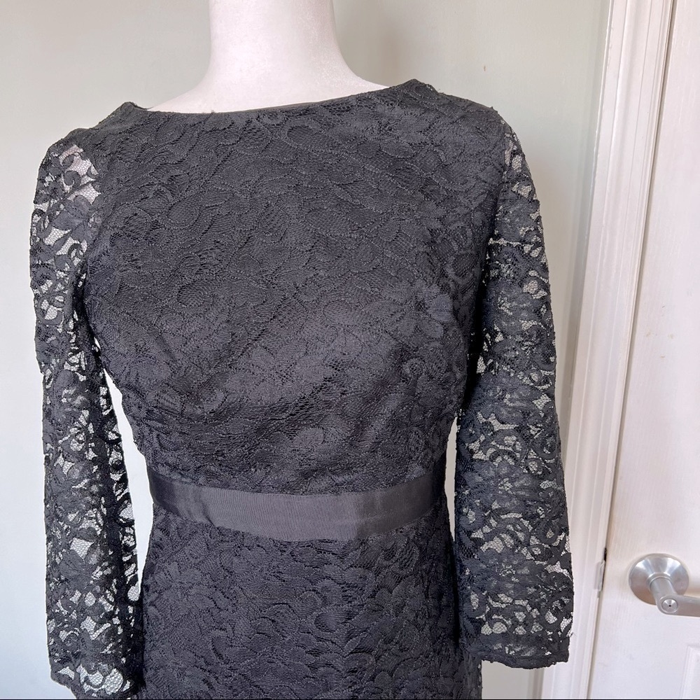 The Limited Lace Sheath Black Dress in Size 4 - Picture 5 of 13